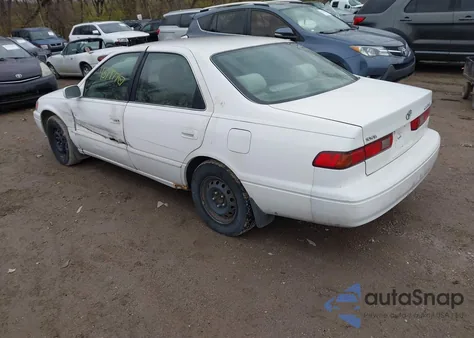 1997 Toyota Camry Le из США, поврежденный, VIN JT2BG22K1V0001088